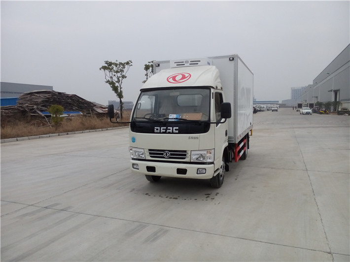 東風(fēng)小多利卡冷藏車4.2米