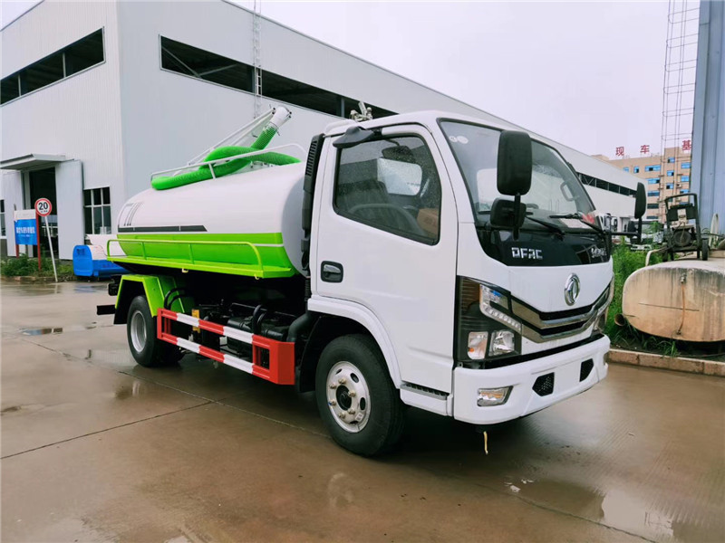 東風凱普特環衛清洗吸污車可以在密度大，道路窄的城市和街道使用