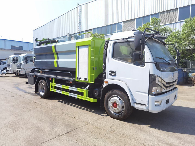 東風國六多利卡吸污凈化車操作簡單真正做到變廢為肥