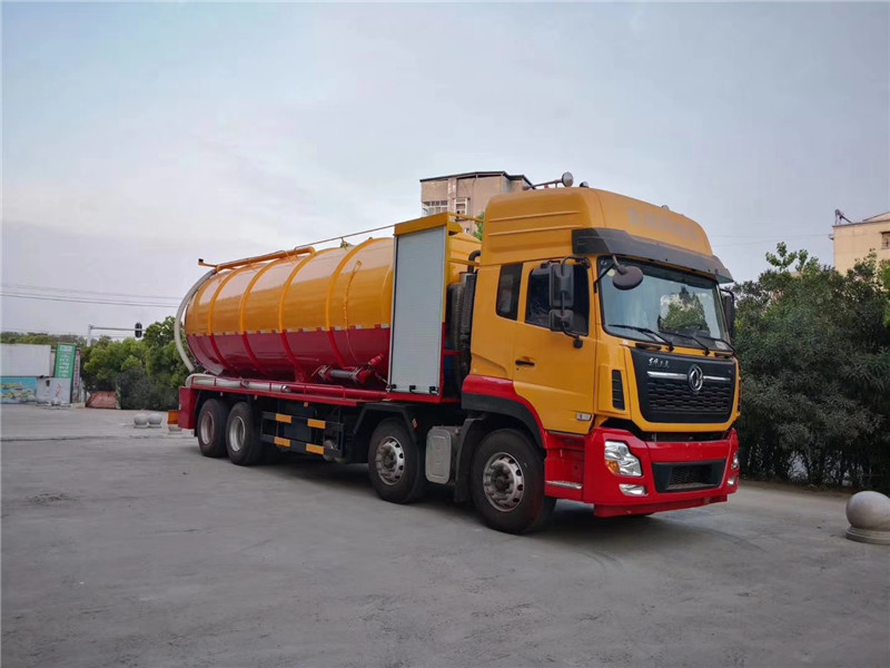 東風天錦VR吸污車依靠國六環保動力鏈保證管道暢通