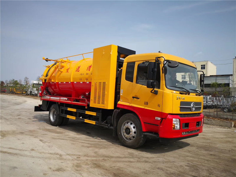 東風(fēng)天錦清洗吸污管道疏通車底盤空間充分利用，方便客戶擺放工具