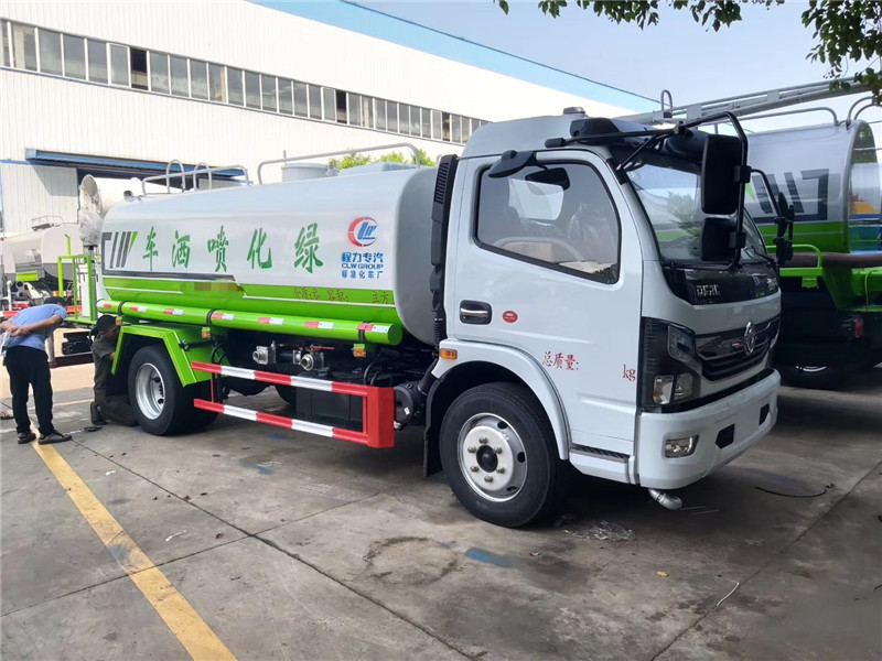東風華神T5灑水車車具有性能優良，工作可靠、效率高、維修方便